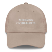 Cappellino da baseball ricamato “No Crying on the Slopes”