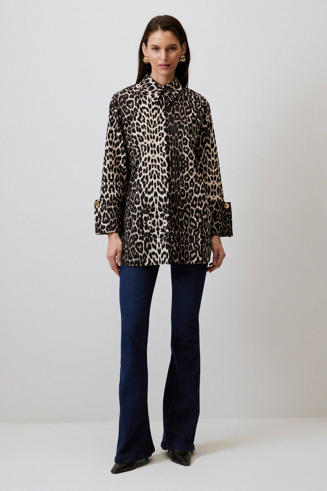 Camicia in cotone animalier leopardato con polsini statement