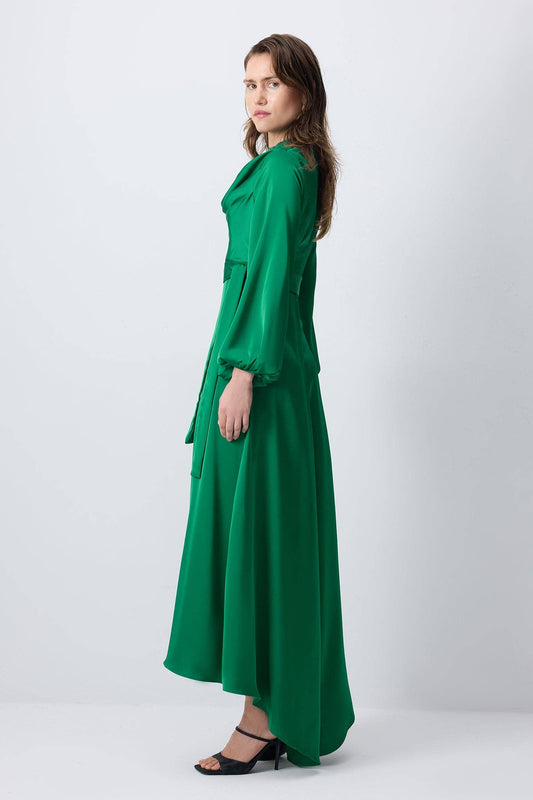 Abito lungo in raso drappeggiato verde smeraldo