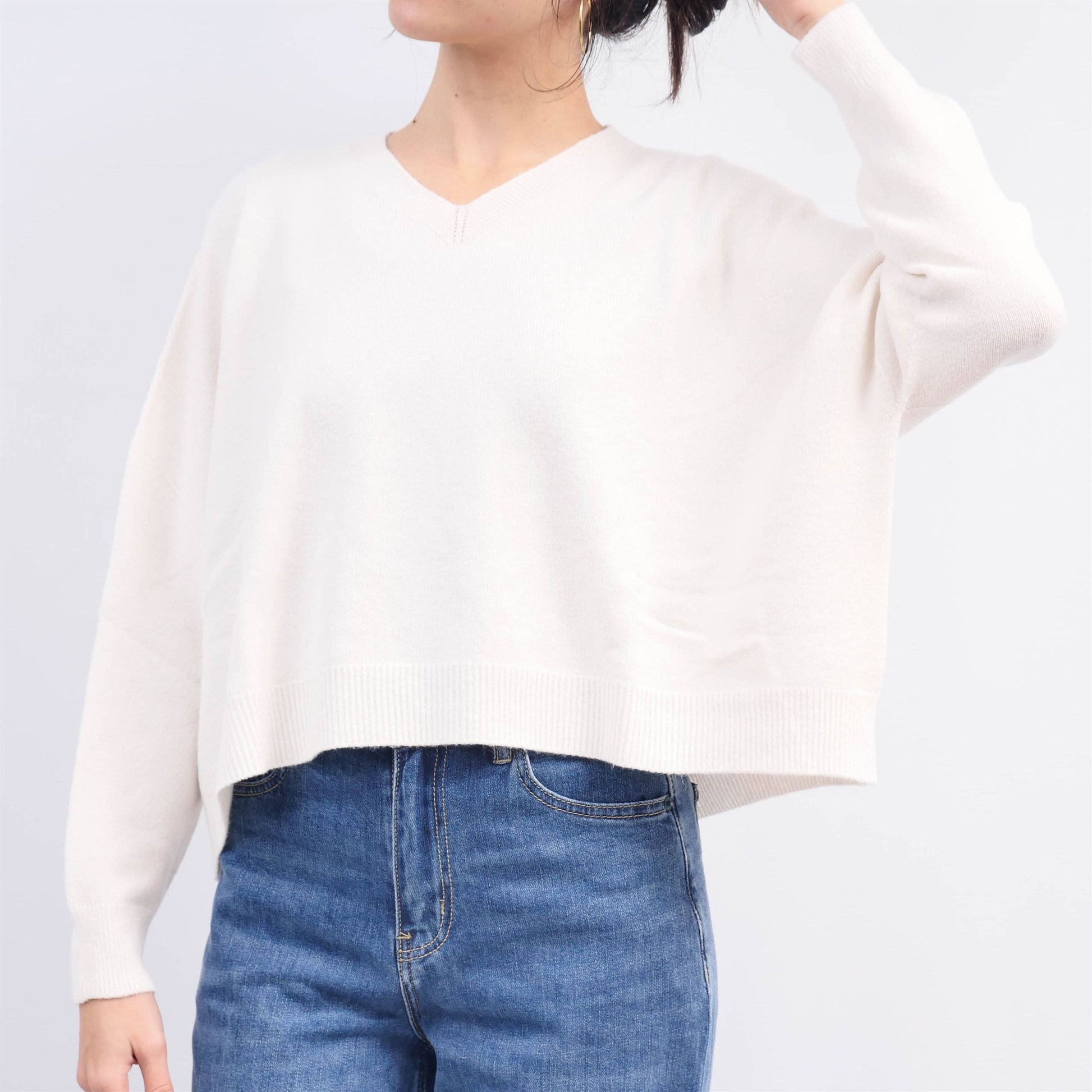 Maglione oversize con scollo a V in maglia morbida