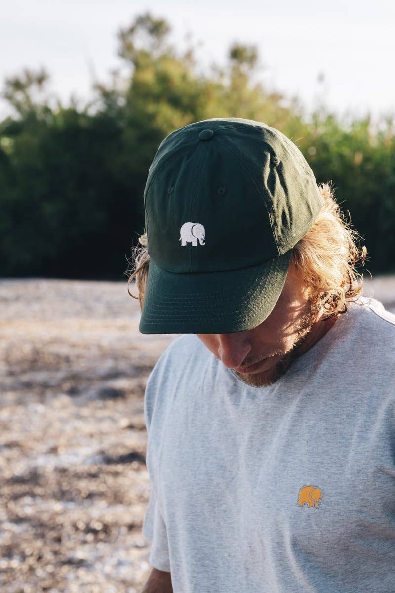 Cappello dad verde Kombu con logo ricamato