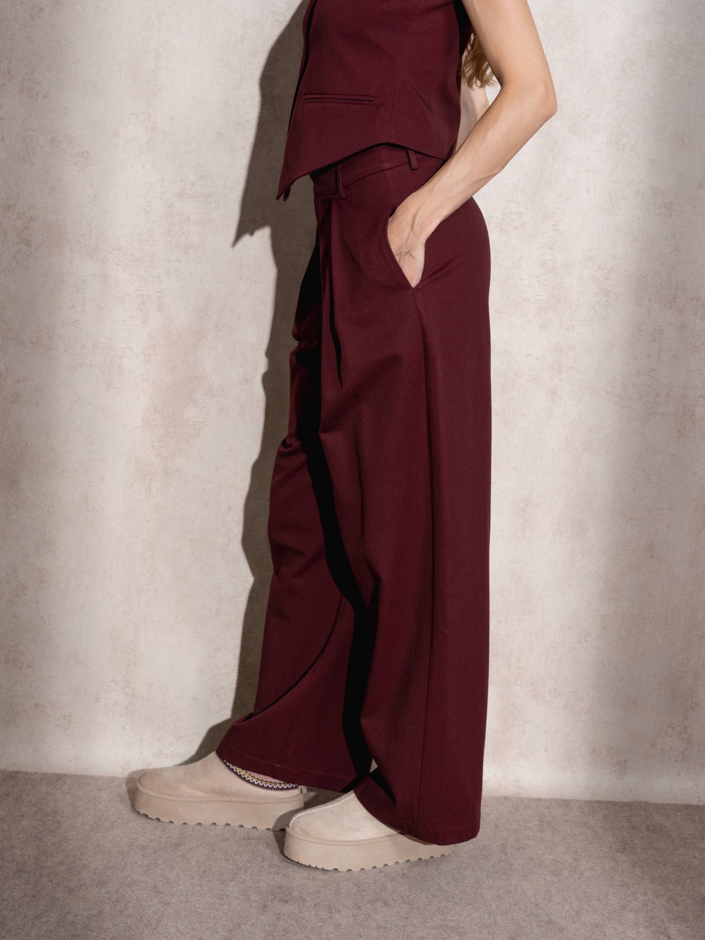 Pantaloni a palazzo con pinces in viscosa e cotone