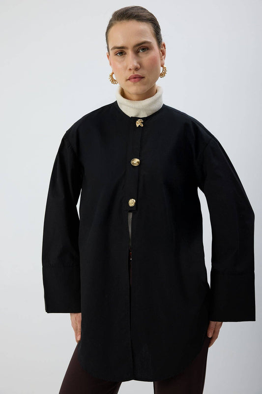 Camicia in popeline con bottoni dorati