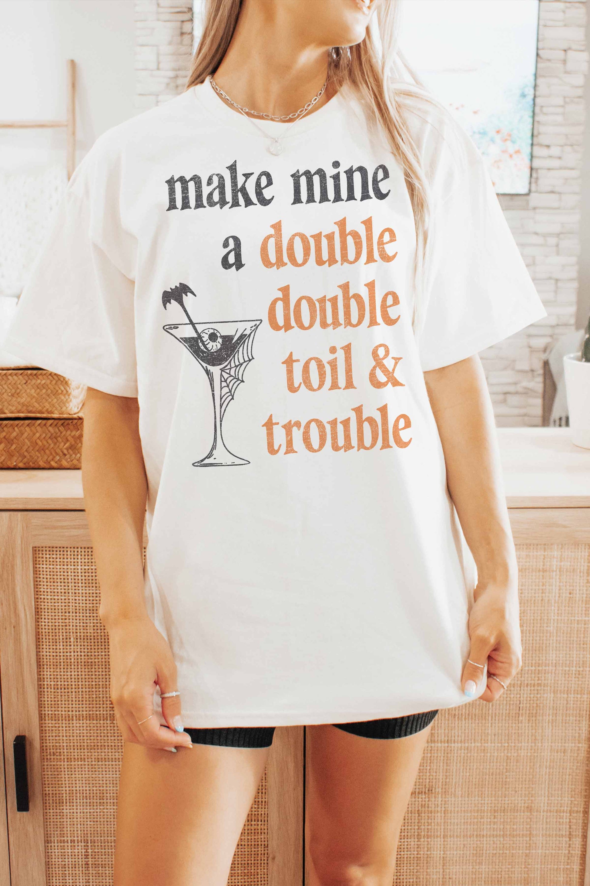 T-shirt Oversize Grafica Witches Martini