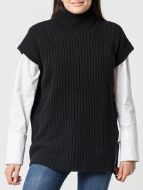 Gilet in maglia a coste con collo alto