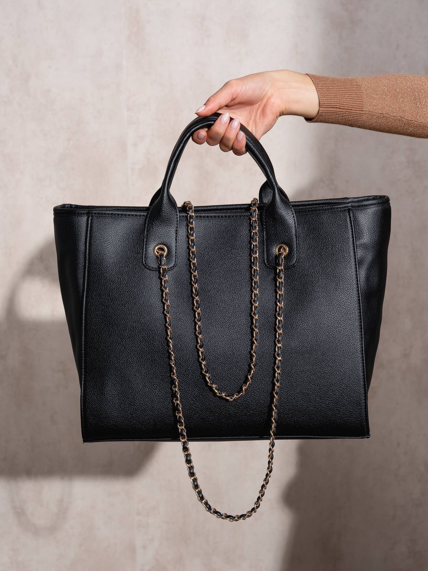 Borsa shopper in ecopelle con manici e catena