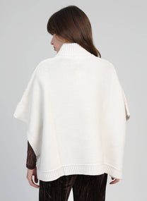 Maglione poncho Venti écru con collo a lupetto