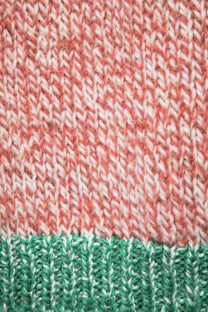 Gilet lavorato a maglia con bordi a contrasto
