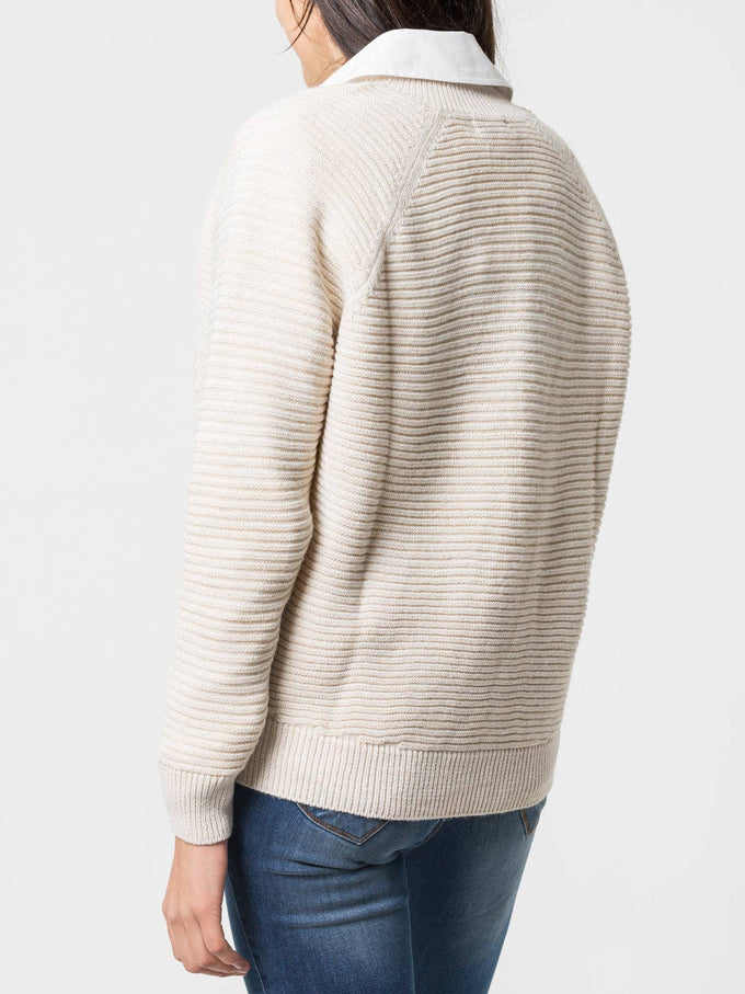 Maglione a costine con scollo a V
