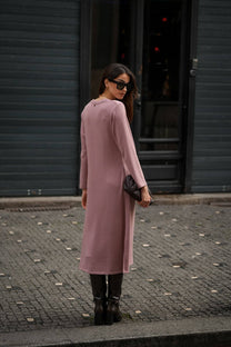 Abito midi in maglia morbida con tasche