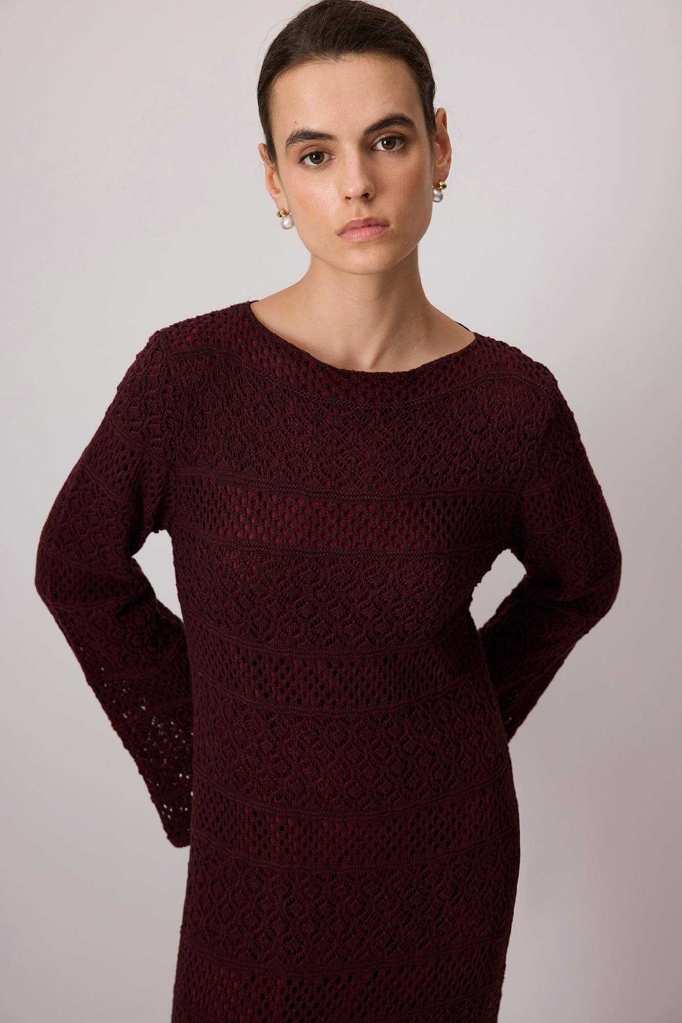Abito lungo in maglia crochet bordeaux