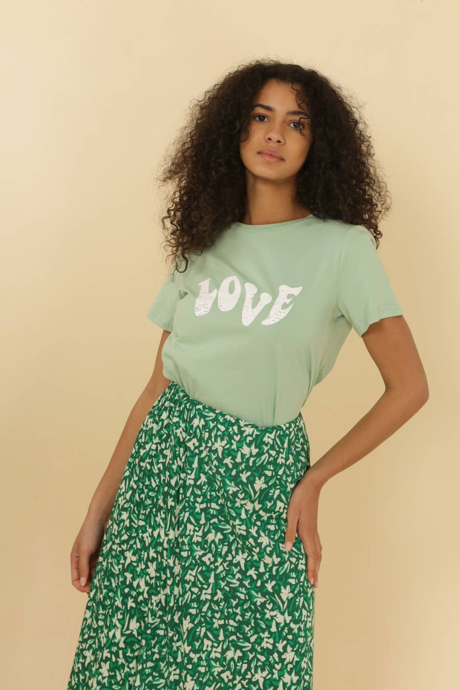 T-shirt Tomy da donna con stampa LOVE