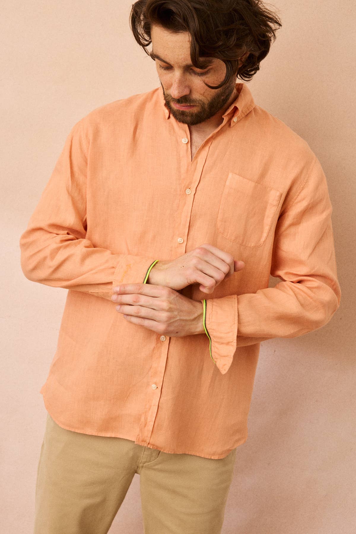 Camicia in lino Bali con dettagli fluo