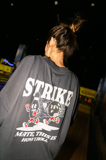 T-shirt oversize in cotone biologico con stampa Strike