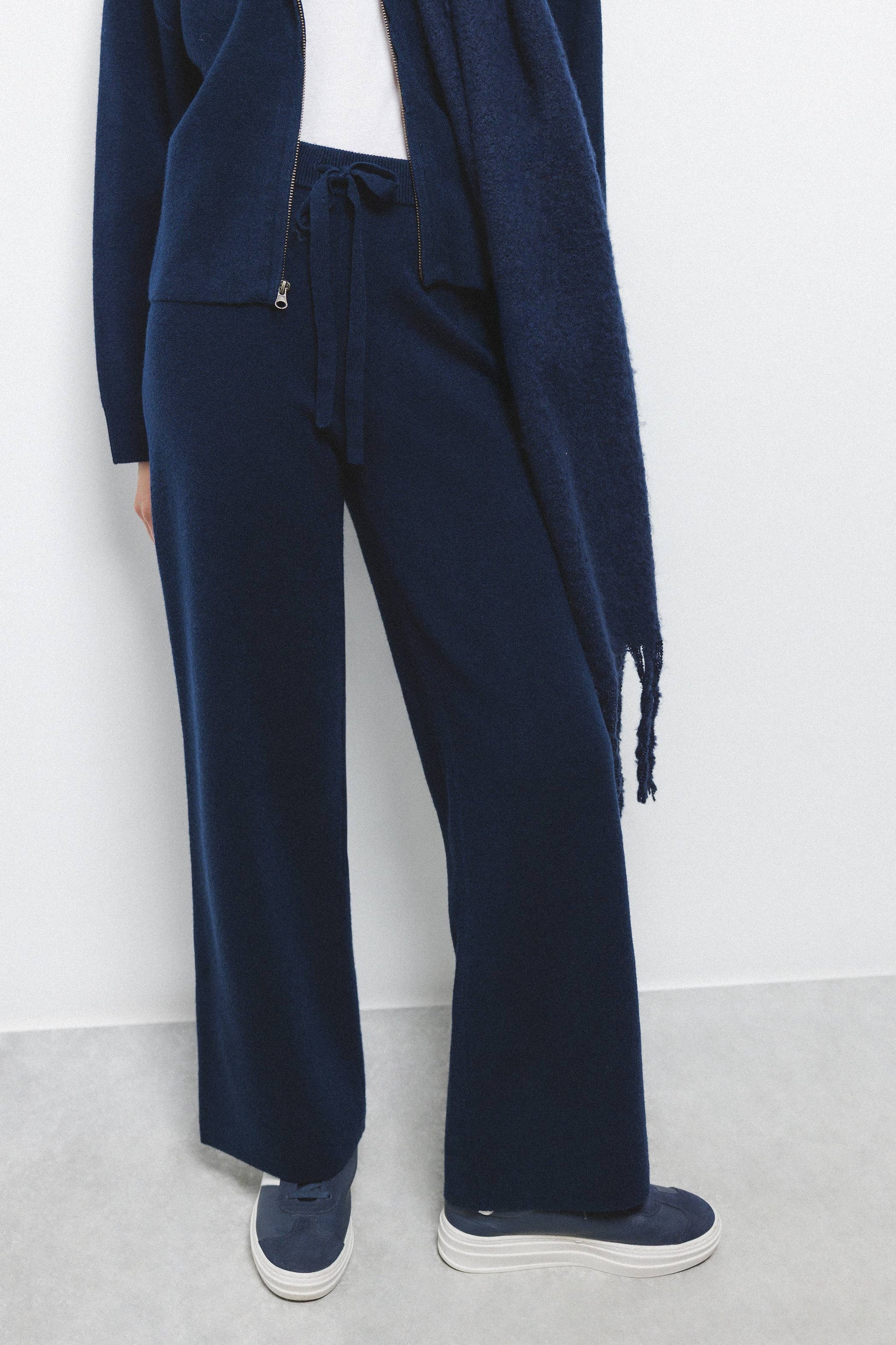 Pantaloni in maglia liscia con coulisse