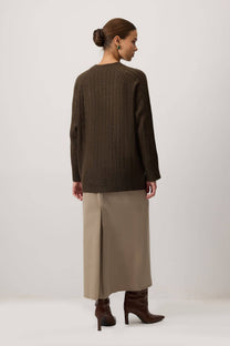 Maglione a costine girocollo marrone