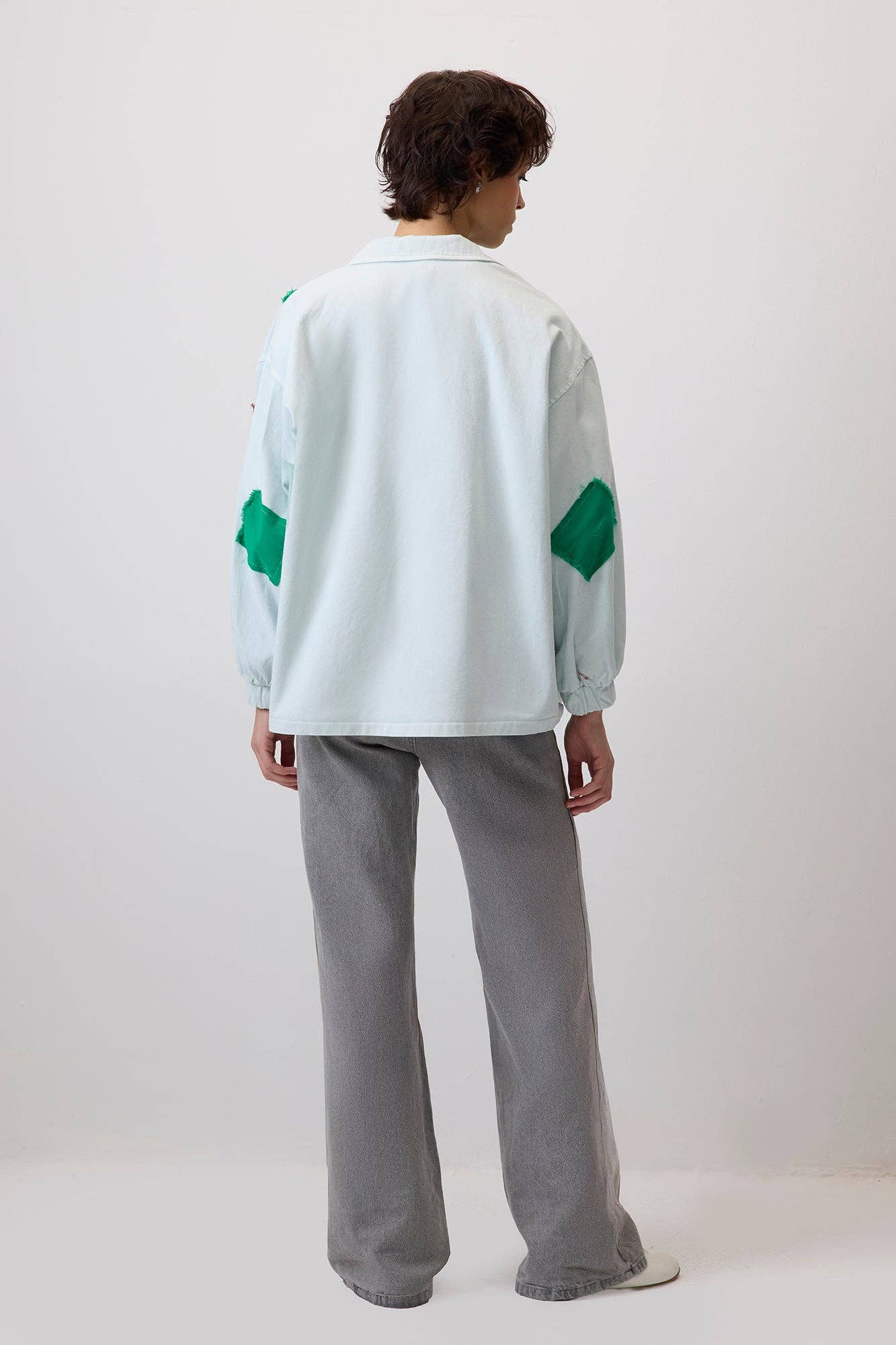 Giacca in gabardine con toppe colorate