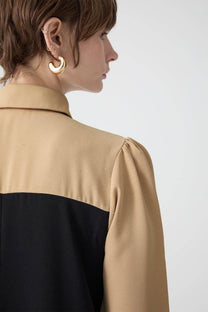 Abito in crêpe color block con fiocco