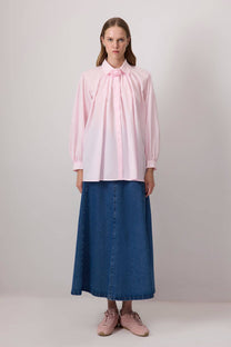 Camicia rosa in cotone con dettaglio floreale
