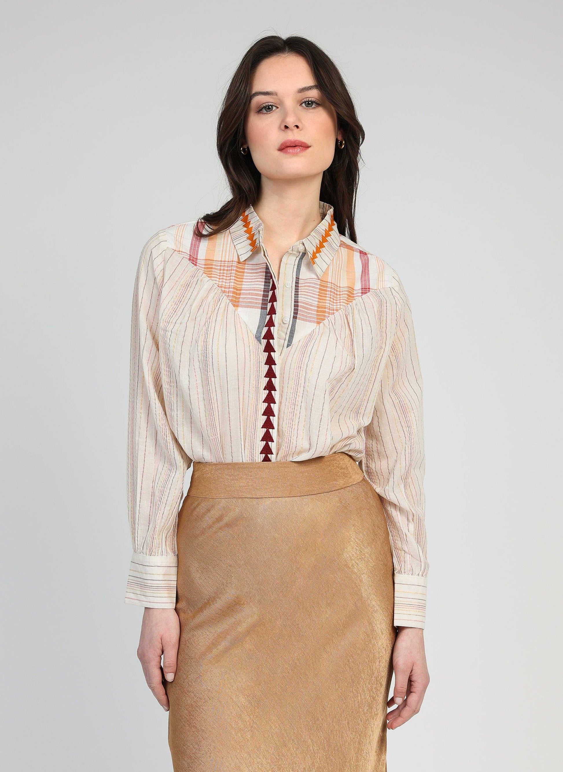 Camicia Sulyvan a righe in voile di cotone con ricami
