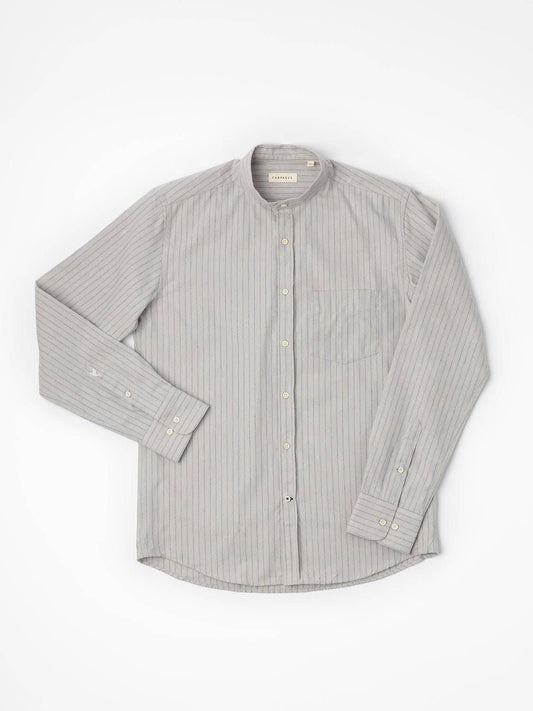 Camicia in flanella grigia a righe con collo alla coreana