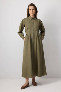 Abito camicia maxi in cotone con cuciture a contrasto e tasche
