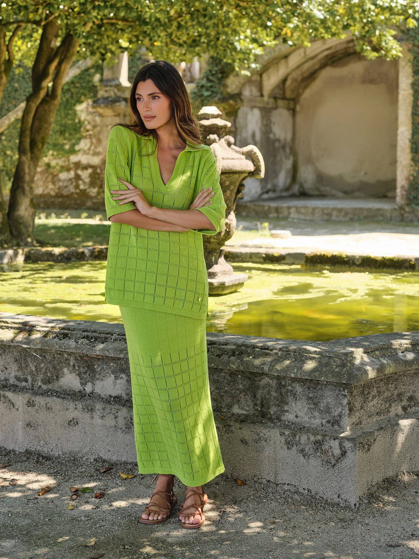 Completo maglia e gonna midi in maglia traforata