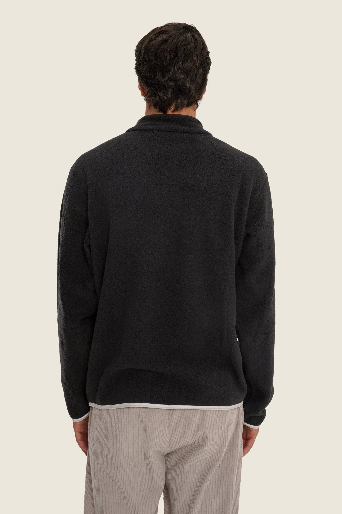 Maglione in pile nero unisex in cotone organico