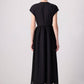 Abito elegante nero midi con scollo a occhiello e maniche a cappuccio
