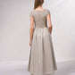 Abito midi beige con scollo quadrato e vita arricciata