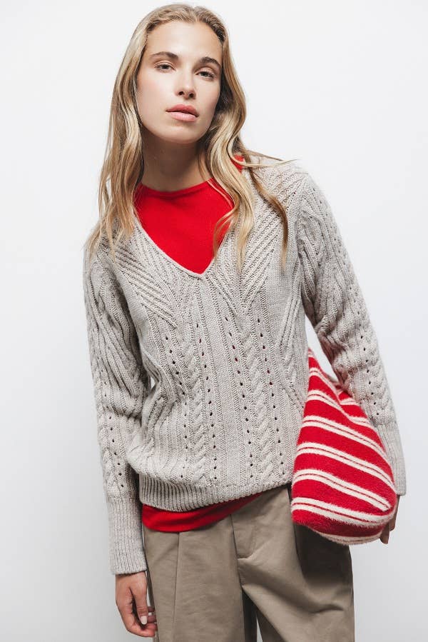 Maglione strutturato con scollo a V