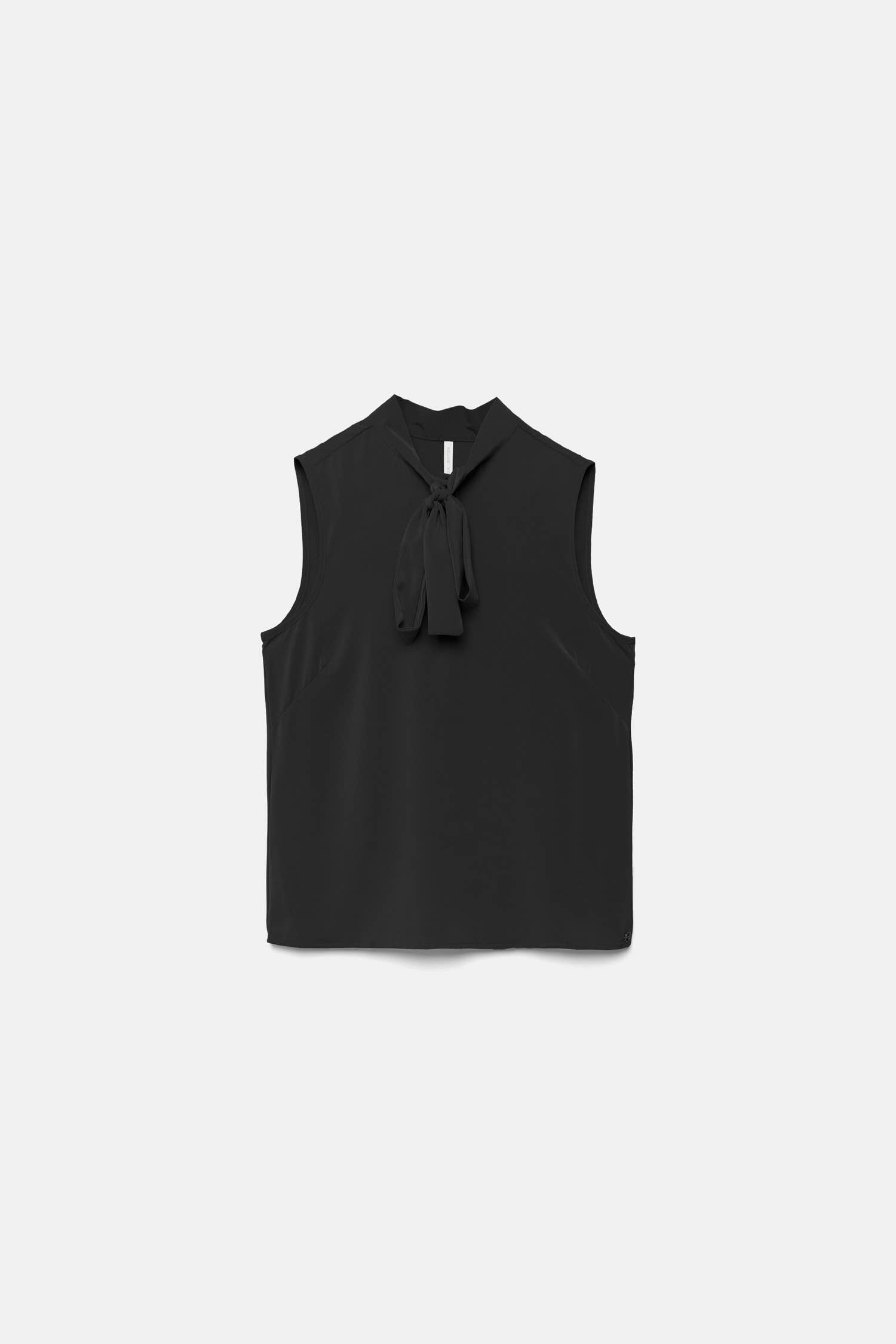 Top nero a collo alto con fiocco