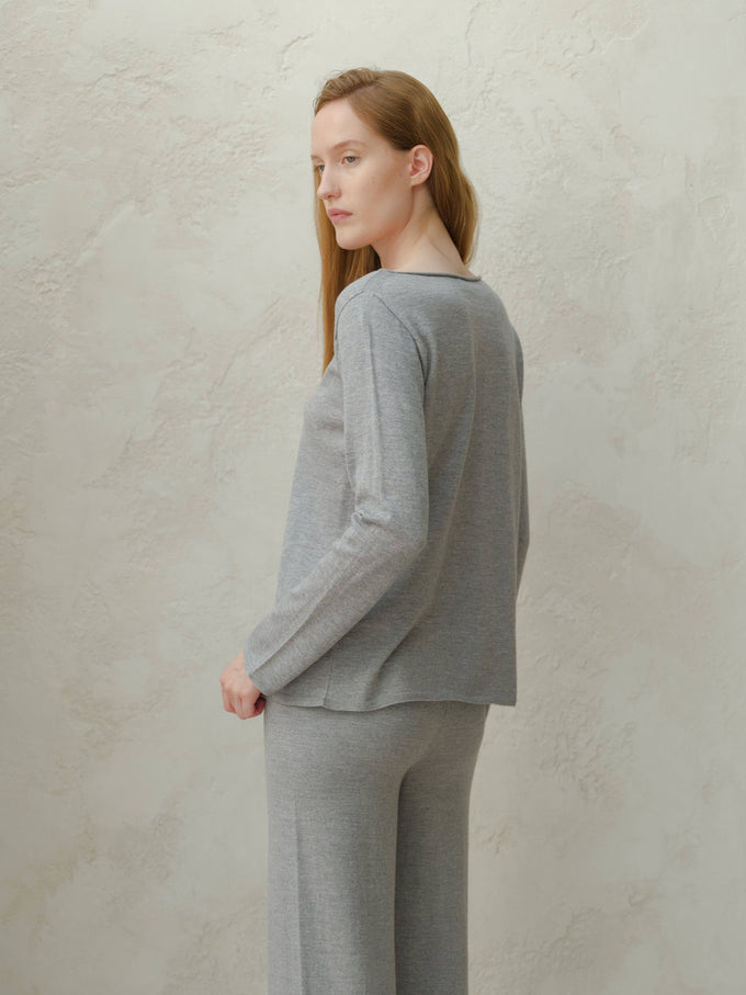 Maglione in lana merino extrafine con scollo a barchetta a maglia 3D