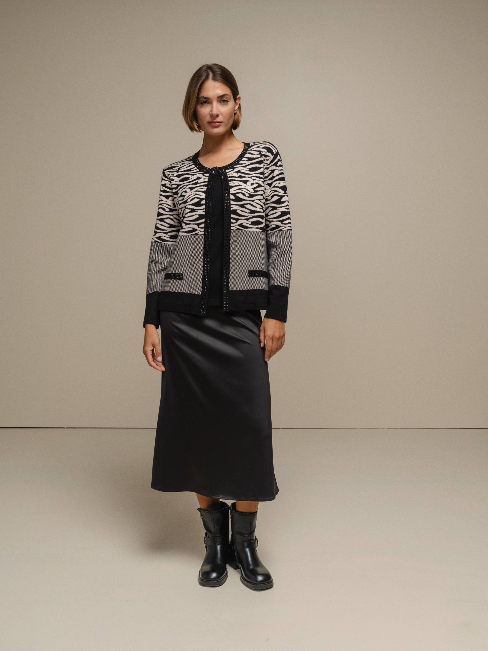 Cardigan donna in maglia jacquard animalier bicolore