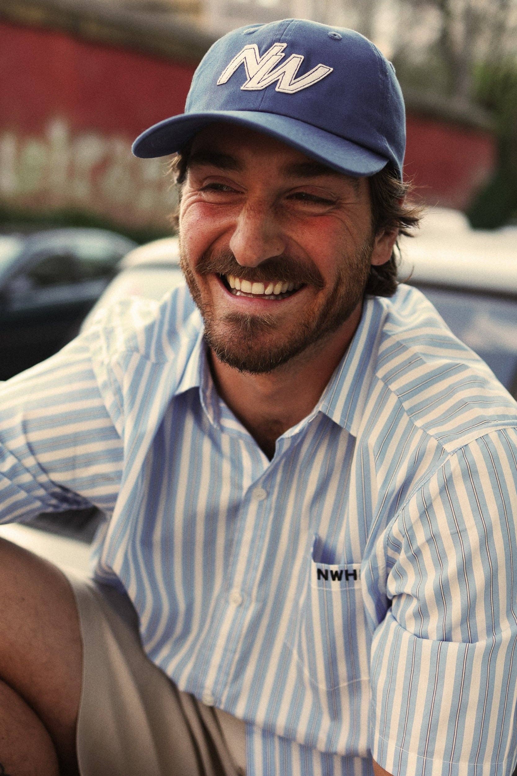 Cappellino snapback blu con toppa