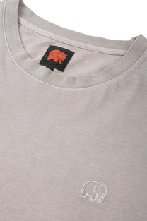 T-shirt Essentials pigmentata grigio fossile in cotone organico