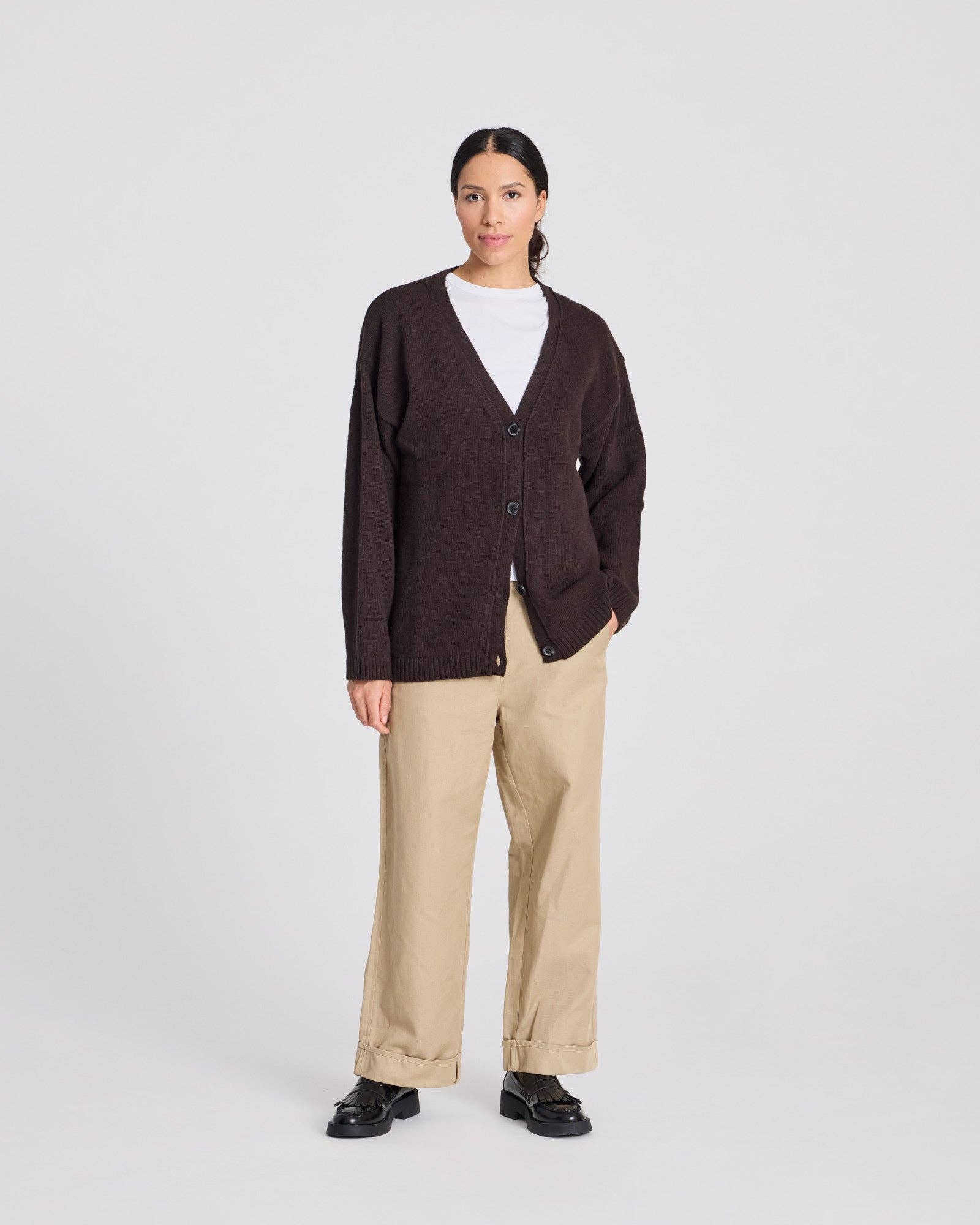 Cardigan in lana d’agnello Edith con scollo a V