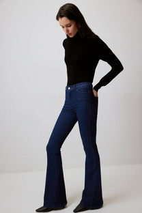 Jeans a zampa vita alta in denim stretch