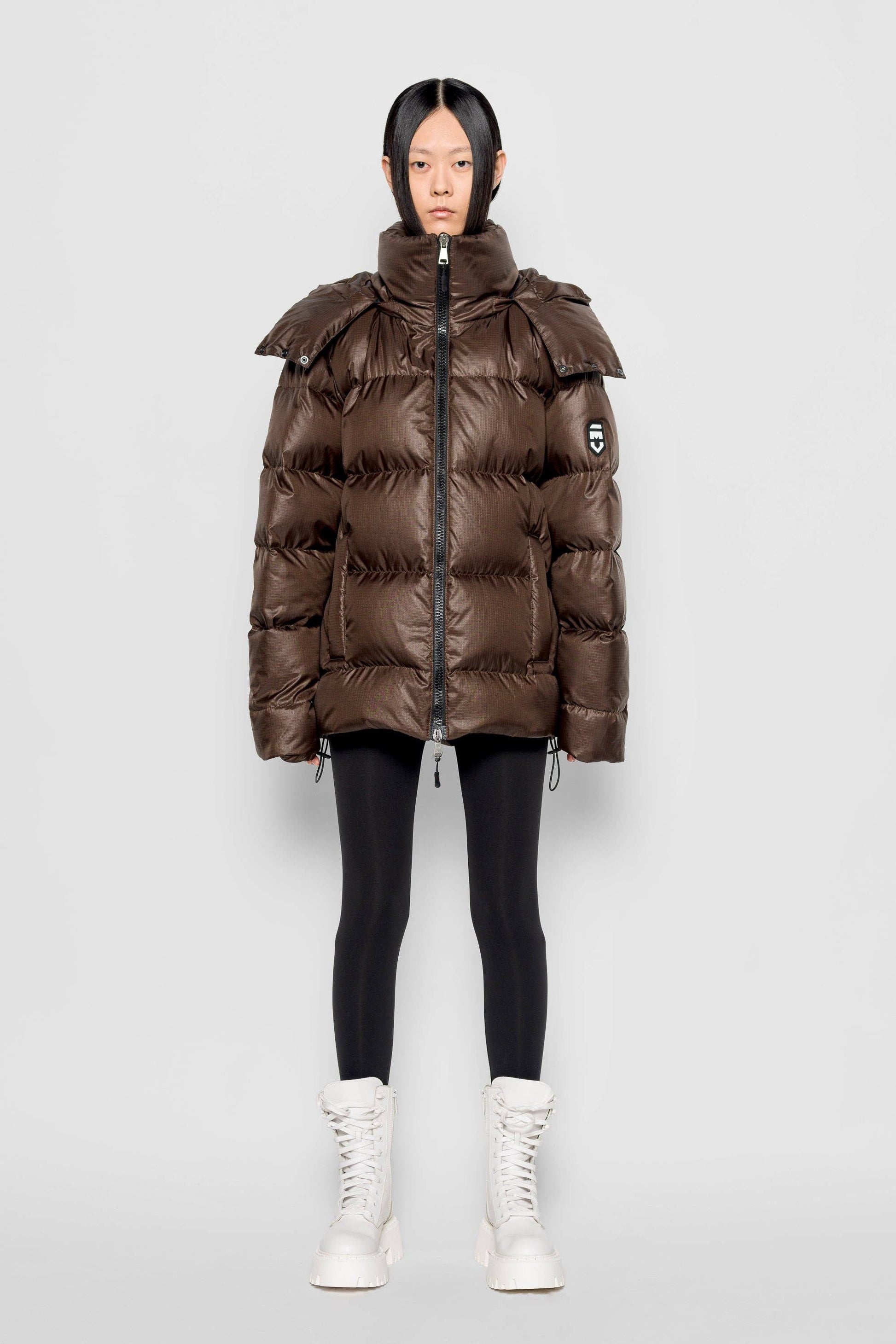 Piumino MAX con cappuccio removibile color cioccolato