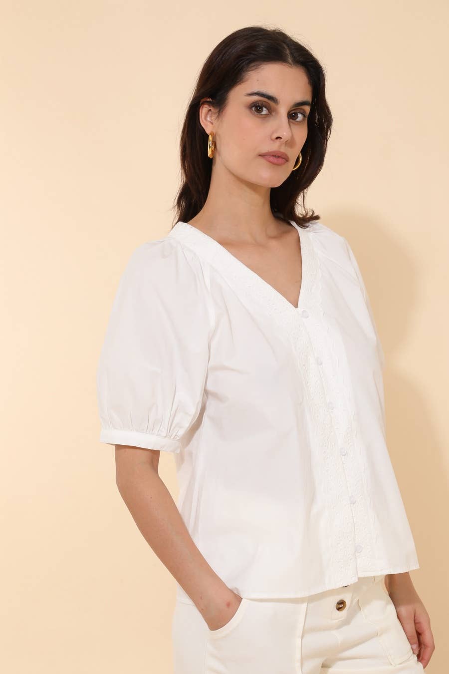 Blusa Bari in cotone con scollo a V e pizzo