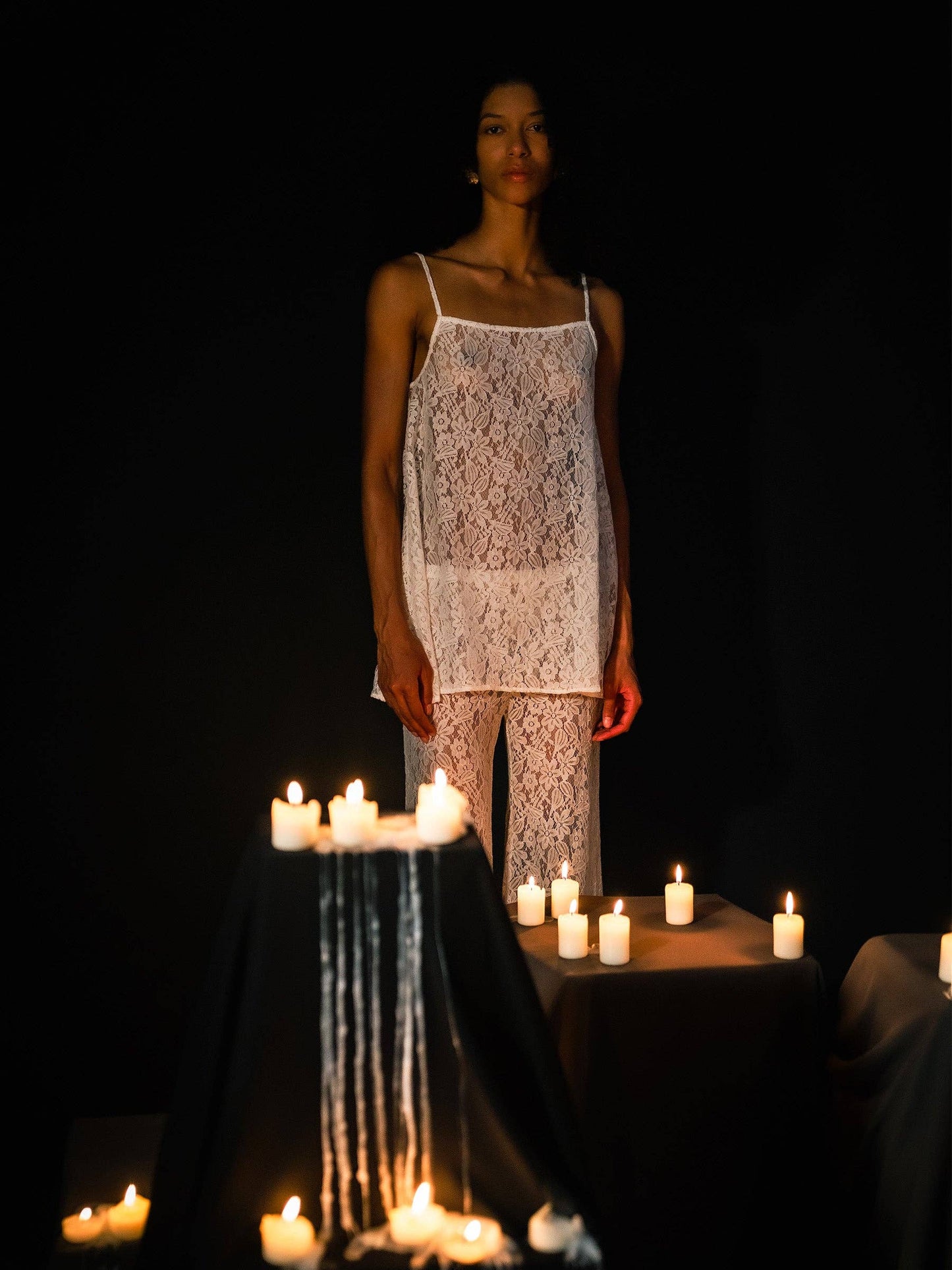 Top lungo in pizzo bianco Luna