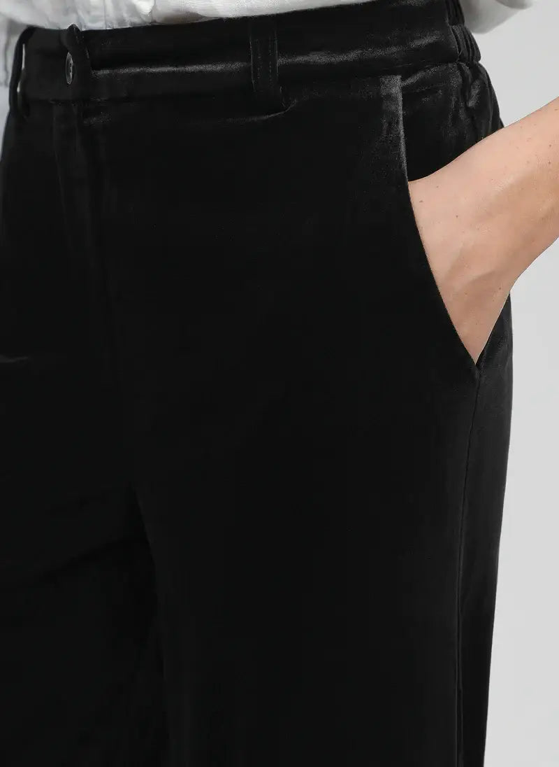 Pantaloni flare in velluto neri a vita alta