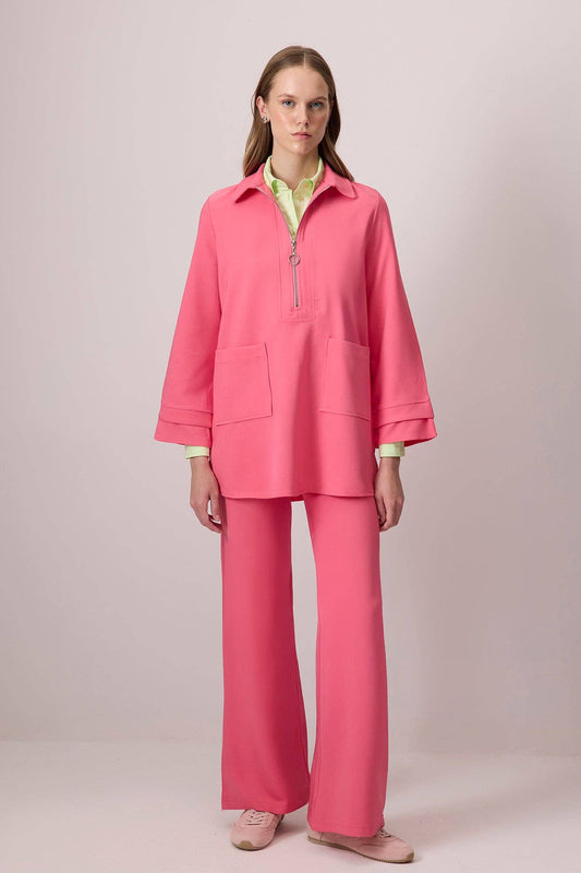 Completo tunica in crêpe rosa con zip e pantaloni svasati