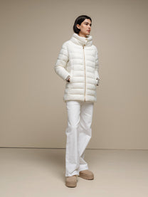 Piumino donna imbottito con collo alto