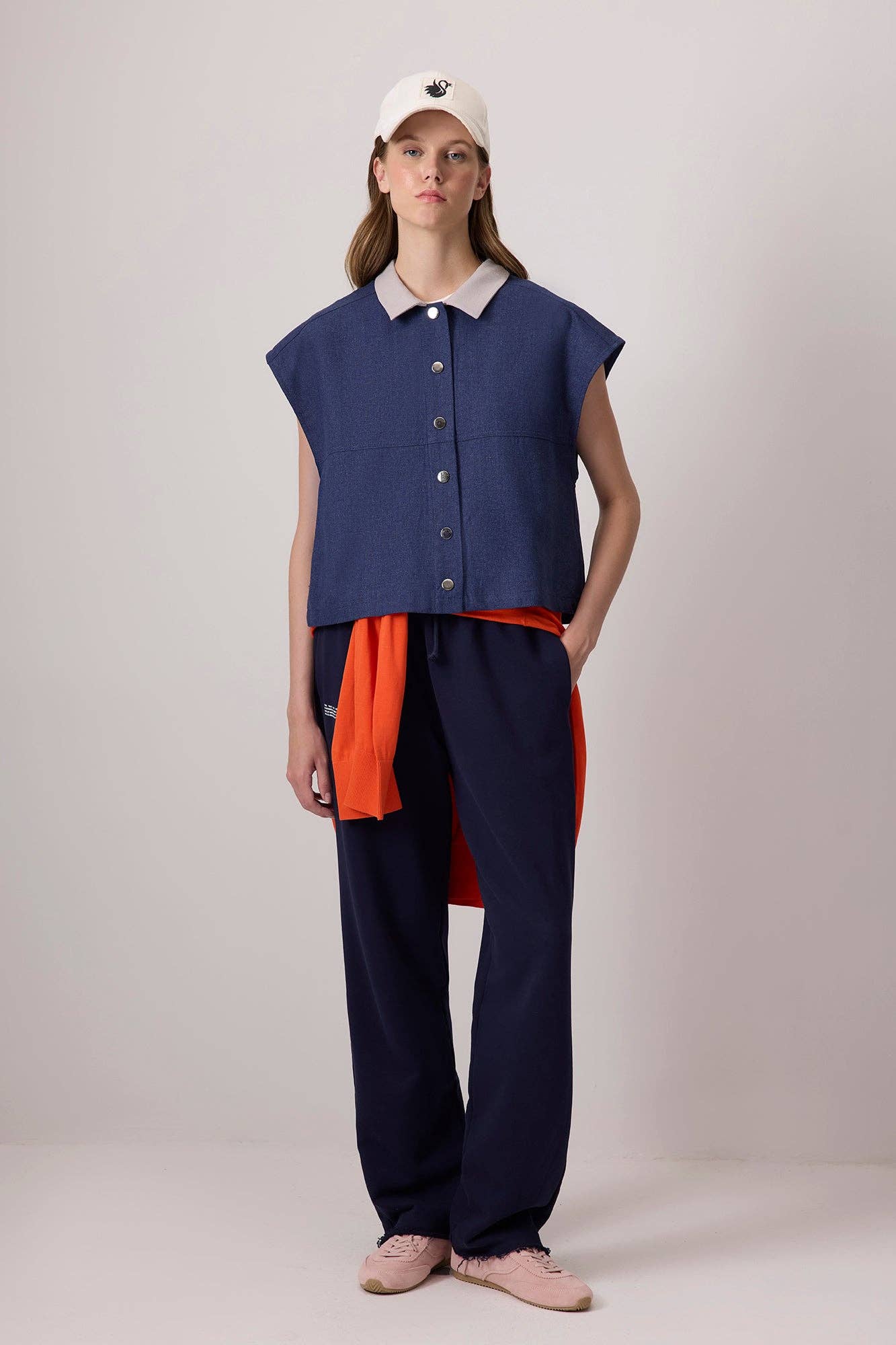 Gilet oversize in misto lino con colletto a contrasto