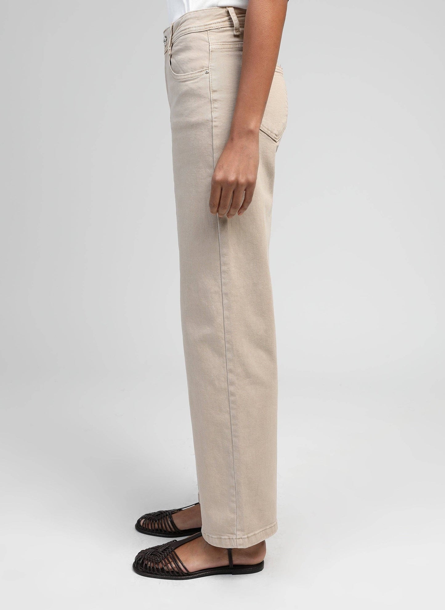 Jeans beige a vita alta a gamba dritta