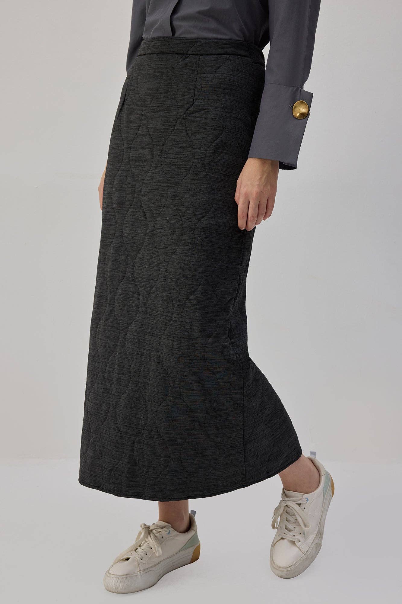 Completo donna con gilet trapuntato e gonna lunga