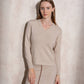 Maglione in maglia con scollo a V e profili a contrasto