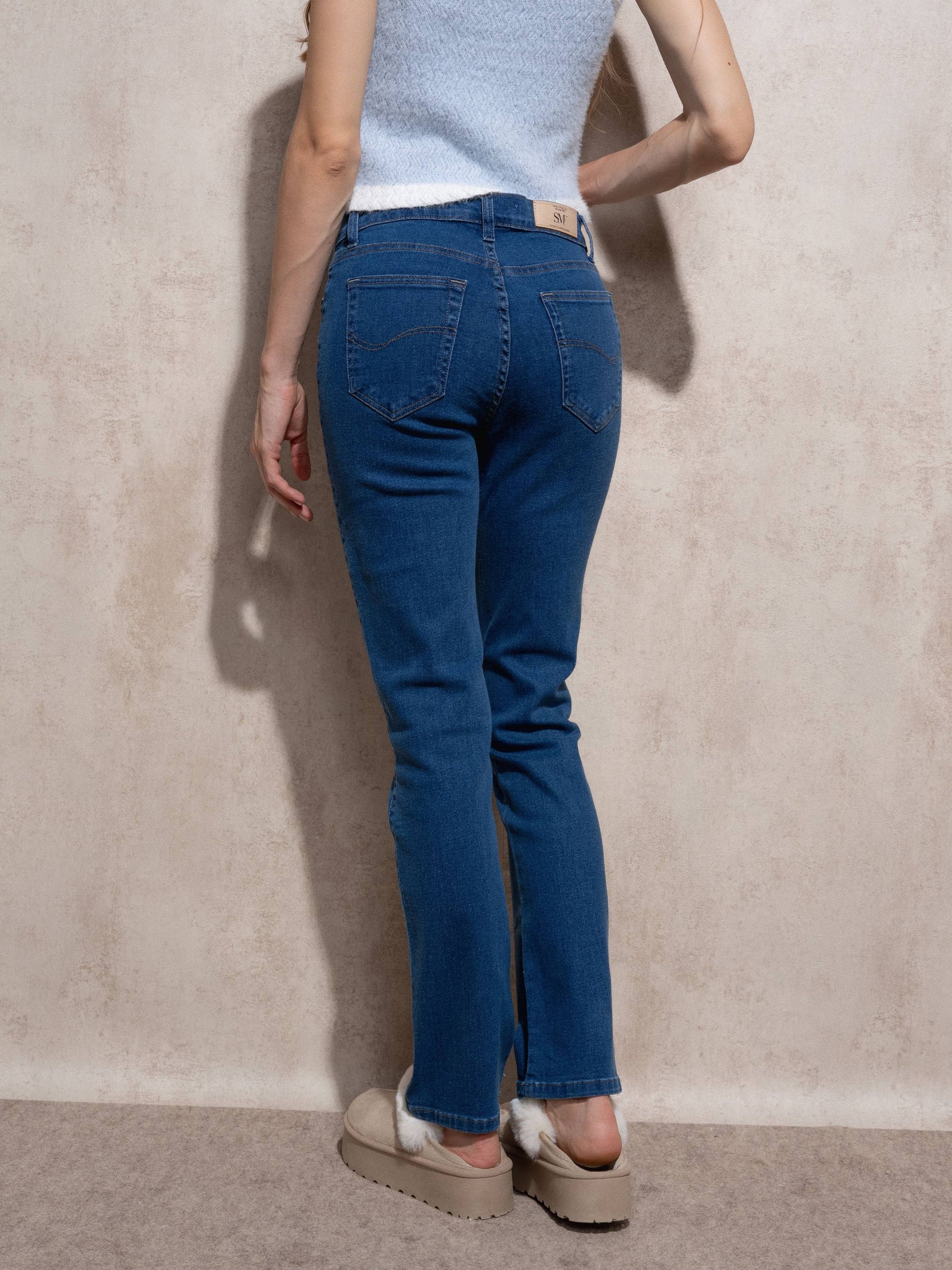 Jeans donna vita alta a gamba dritta in denim stretch