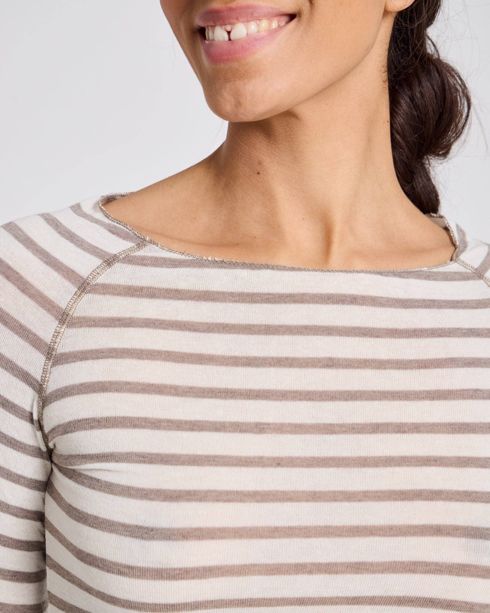 Maglia Amalie a righe marinare in lana ecru e grigio mélange
